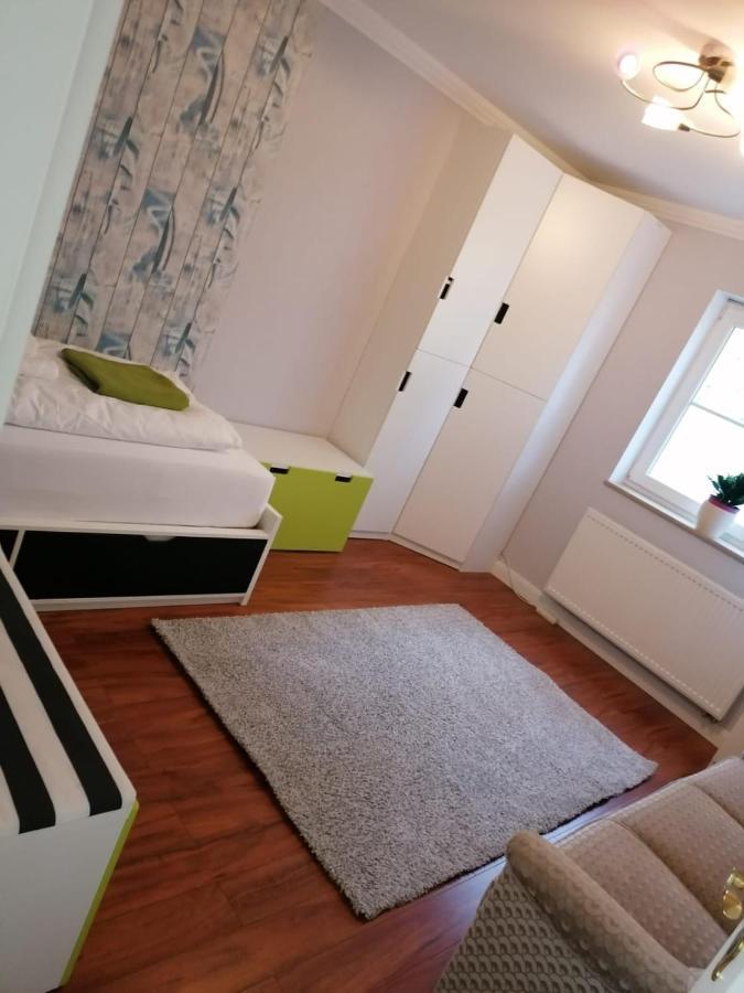 Großes 5 Zimmer Apartment bei Hannover Exterior foto